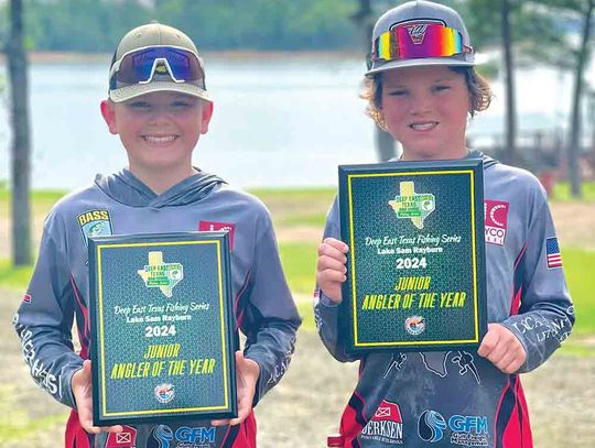 Colmesneil Fishing Team members receive award