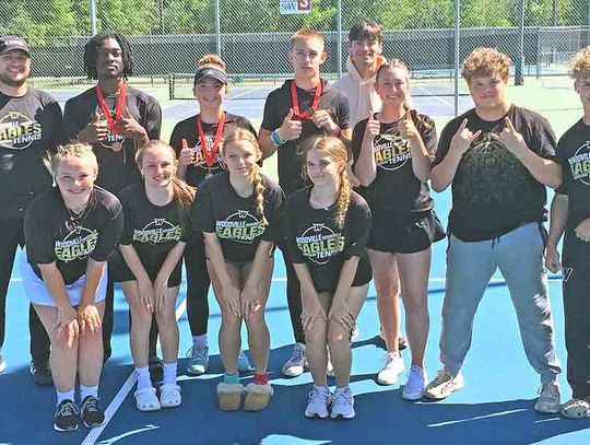 Eagle tennis competes in Beaumont tourney