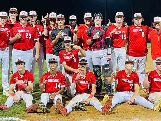 Eagles, Indians clinch district titles