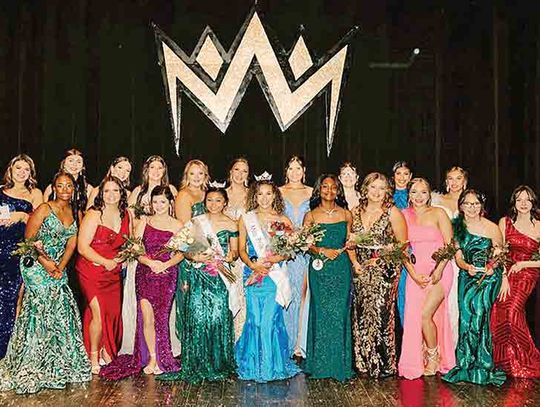 Guzman-Carbajal crowned  Miss Polk County