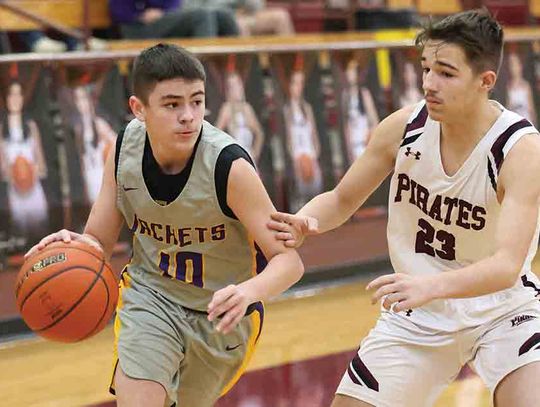 Jackets, Lady Jackets take on Spurger