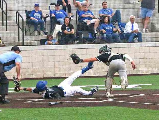 Pitching, defense allows Spring Hill to advance