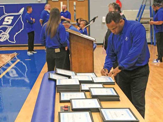 Shepherd honors athletes