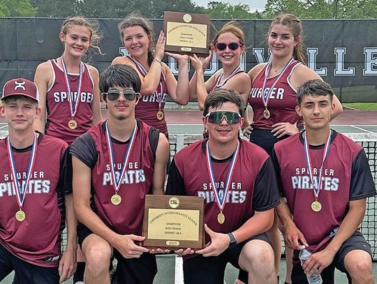 Tennis athletes seized first place 