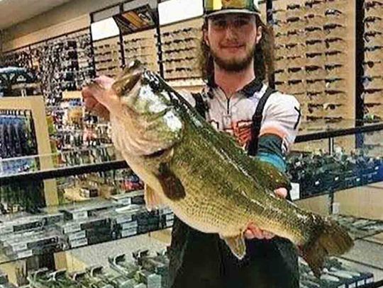 Warren teen catches record-breaking bass at Dam B