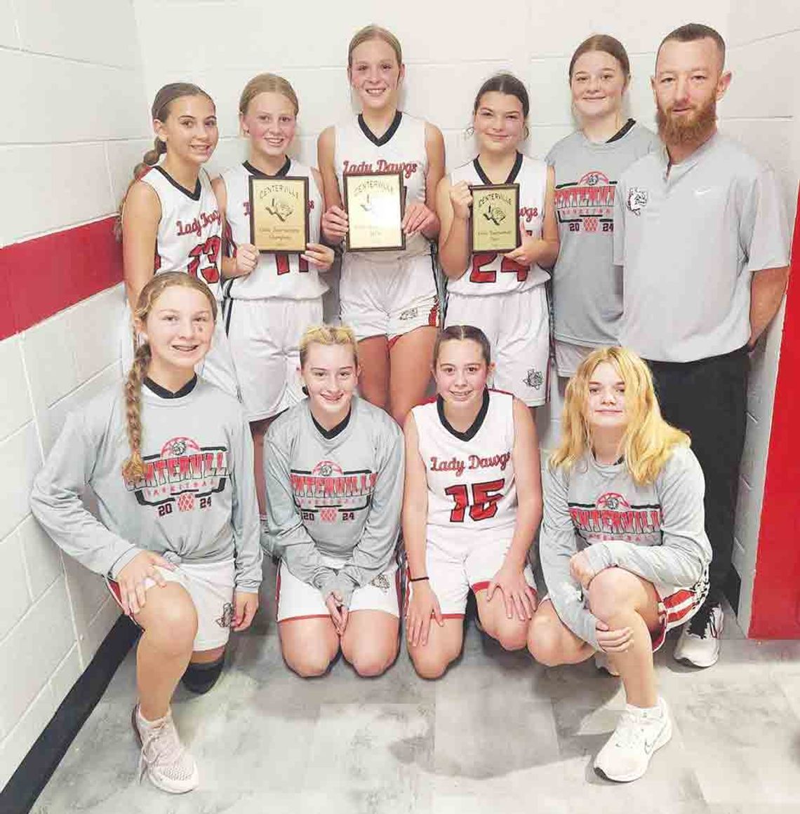 Centerville girls dominate  home tournament