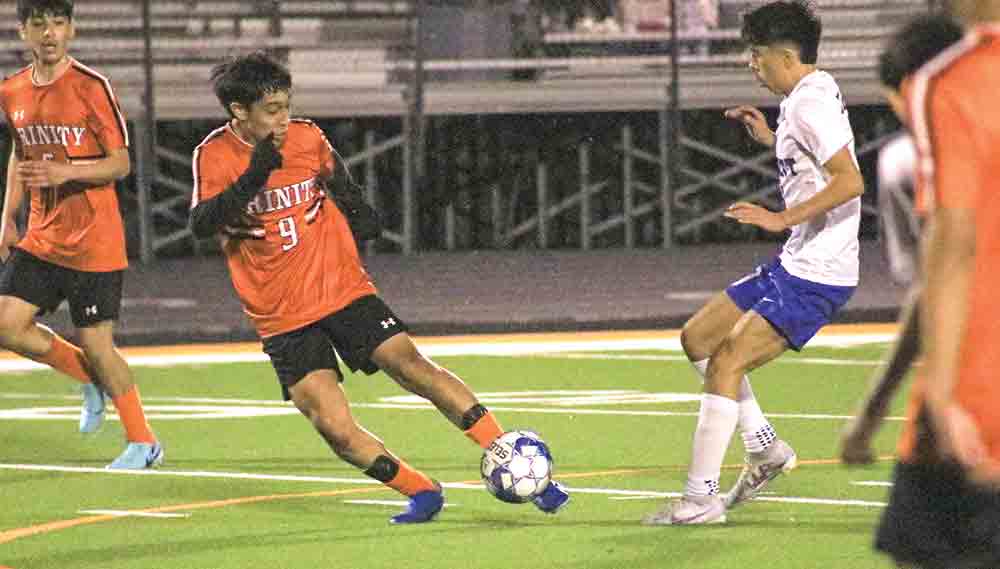 Daniel Sanchez steals from the Crockett player.