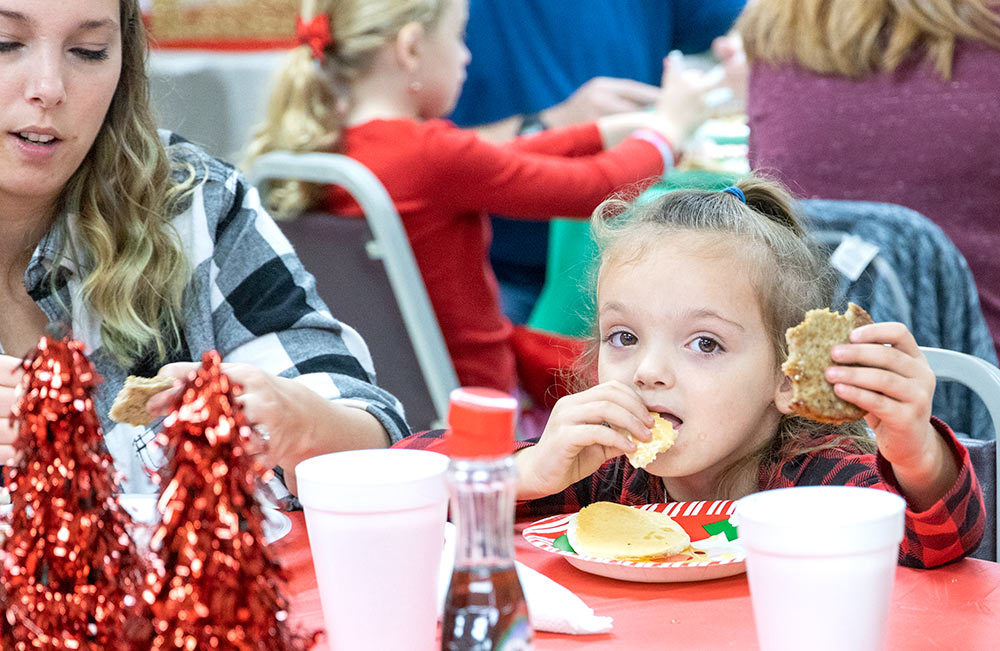 112323 Breakfast with Santa photo